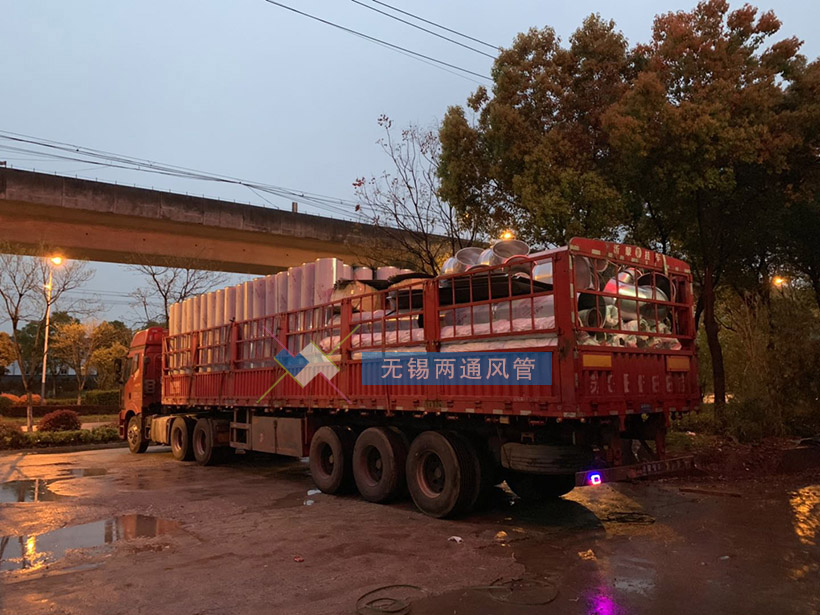 不銹鋼風管走一波，抓緊發(fā)貨，因為還要趕著下一批貨